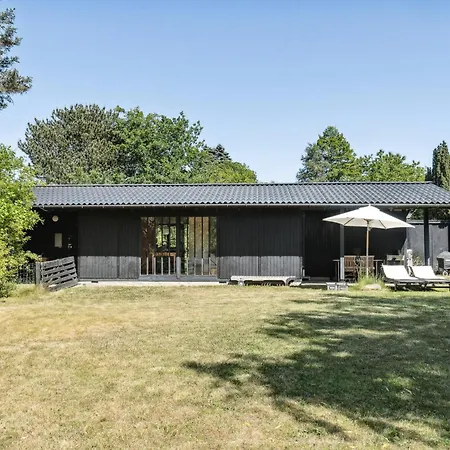 Find Roen I Originalt 60'er Hus Casa de Férias Hornbæk